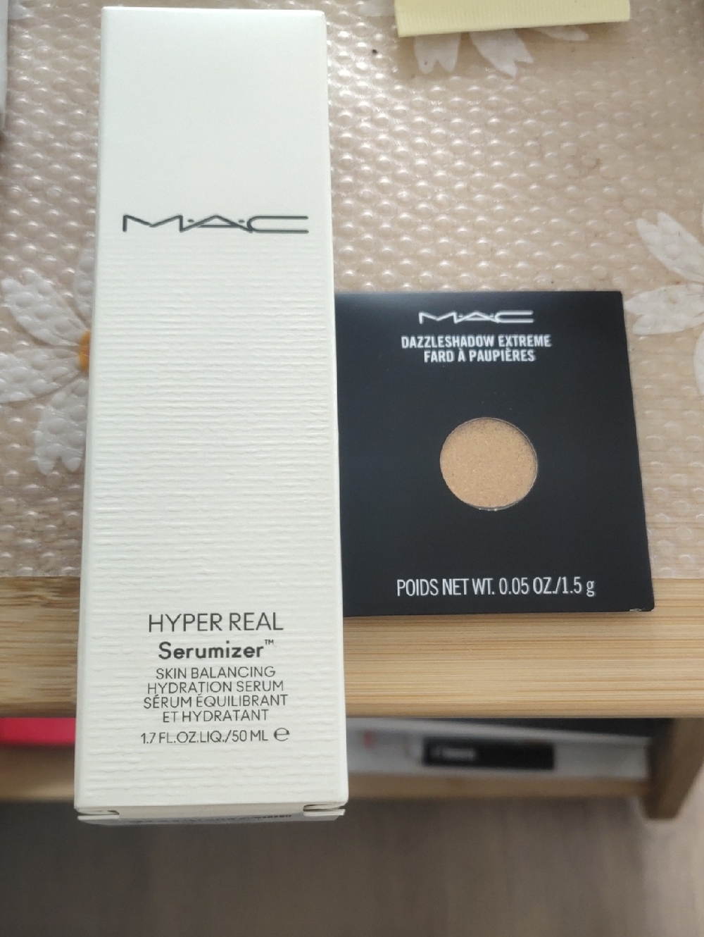 2pc Bundle of MAC Cosmetics Hyper Real Serumizer & Dazzleshadow